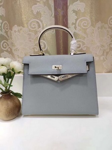 Hermes Handbags 541